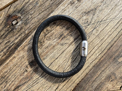 Forge Torque - Einfach & Glatt - Vintage schwarz